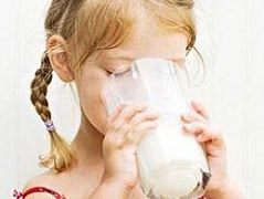 Обезжиренные молочные продукты не помогут похудеть